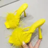Sandali Liyke Summer Fashion Yellow Fluffy Fur Pantofole da donna Mule Tacchi alti Sandali gladiatore da donna Scarpe da banchetto per feste 230713