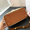 Mode Umhängetaschen Casual Tote Designer Stroh Tasche Luxus Goldene Buchstaben Eimer Umhängetasche für Frauen Urlaub Duffle Bag Sommer Strand