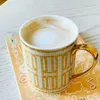 Kupalar porselen kahve kupaları kaşık mozaik desen altın kolu kemik çin kahve içme su şişeleri çayware seramik içecek r230713