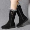 Bottes hautes femmes chaud en peluche daim dames bottes longues confortable hiver femme chaussures en coton compensé mi-mollet fourrure Zapatos Mujer 2022 L230704