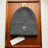 Chapéus de grife de luxo de alta qualidade Chapéus masculinos de inverno Amor chapéus bordados Mulheres chapéus de malha gorro 8 cores