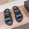 2023 Sommer Damen Sandalen Luxus Designer Neue Mode Flache Unterseite Leder Vielseitig Outdoor Casual Sport Römische Schuhe Größe 35-41+BOX