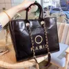 Women's Brand Luxury Handbags Beach Bags Designers Metal Letter Badge Tote Evening Bag Small Mini Body Leather Handbag Large Female Chain Wallet Backpack 606g