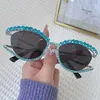 Горячая продажа высококачественных маленьких рамков Женские модные кошачьи глаза бриллианты хрустальные солнцезащитные очки с стразами