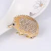 Brosches Ladies Creative Hedgehog Brooch Fashion with Rhinestones Cartoon Animal Corsage Retro Pins Spuckle Pin For Coat Jacket