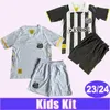 23 24 Santos FC Kinder-Set, Fußballtrikots, F. JONATAN LEONARDO ANGELO SOTELDO FERNANDEZ E LEONARDO JOAQUIM Heim-Auswärts-Kinderanzug, Fußballtrikots