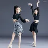 Trajes de palco 2023 para meninas com estampa de leopardo Trajes de competição latina Salsa Tango Rumba Saia de dança e tops Vestido de dança de salão de primavera