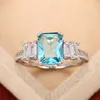 Huitan élégant rectangulaire bleu CZ femmes anneaux fantaisie anniversaire de mariage amant cadeau tempérament accessoires pour bijoux de fête