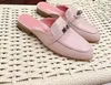 Дизайнер Baotou Slippers Flat Shoes Fashion Summer Lumnuine Leather Slippers Самые популярные пляжные повседневные туфли женские размеры 35-40