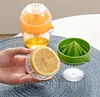 Ny citronpress med locket Plastic Manual Lemon Juicer Orange Press Cup Citrus Squeezer med Pour Pip Fruit Tools JL1540