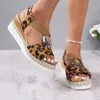 Sandali zeppe di moda in metallo femminile stampato decorazione leopardo sandalias mujer scarpe gladiator non slip leggero donne 230713 564
