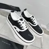 Designer Casual Shoes Canvas Shoe Women Thick Soled Calfskin Sneakers Speckled Color Black White Slip on Shoe Round Toes Platform