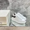 Top Hot Luxurys Fashion Shoes the four seasons Sneakers Lace-up Canvas Trainers Bordados Street Style Stars Patches size 35-46 xsd221105