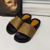 2024 Vvdesigner chinelos clipe dedo sandálias femininas casuais lisadas calçadas de praia Novas chinelos de falhas de moda folhas calçados de moda Miller 998