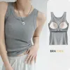 Kobiety S Tanki Camis Modalny Kamisole z wyściełanym biustem Kobiety Bez rękawów Undershirt Summer Solid Kolor Zwiedź Obniżne Ukrywanie po stronie C4875 230713