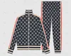 2023SS Luxury Mens Designer Tracksuits Men Women Designer Sweatsit Man Letters Printed Casual Slim Track Suits Asian Size M-3XL ZZ