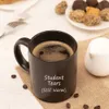 TAPPE Le lacrime studentesche ancora calde tazze 11oz Ufficio scolastico Black Ceramic Coffee Insegnante di tazze Friends Birthday Gift Mug R230713