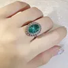 Кластерные кольца очень твердые 925 серебряных серебряных обручальных кольцо для женщин Anillos de Jewelry Green Gemstone