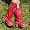 Laarzen BONJOMARISA Topkwaliteit merkontwerp Puntige teen Bloemenborduurwerk Chunky Heel Mid Calf Western Boots Vintage rijlaarzen T230713