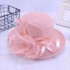 Wide Brim Hats Vrouwen Zonnehoed Satijn Veer Zomer Uv-bescherming Zon Strand Cap Party Bruiloft Kerk Hoed