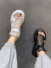 Sandaler Sandaler Kvinnor Summer Fashion Thick-Bottomed Breattable Eugene Yarn Mesh Magic Paste Roman Sandals Hook Loop 230713