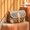 M45985 Diane Bag Luxury Baguette Cross Cross Designer Body Dysteruine Leather Fashion Bags Womens Mens Clutch Sacd