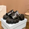 Sandalen für Dropship Sommer Schwarz Weiß 2023 Platz mit hohen Absätzen Chunky Frauen Trendy Freizeit Marke Plattform Schuhe Slipper