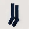 Femmes chaussettes automne et hiver coton peigné à fines rayures tuyau moyen des femmes japonais rétro étudiants jambe genou haut polyvalent Stocki