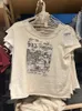 女性用Tシャツアニメ印刷レトロ女性カジュアルサマーホワイトラウンドネック半袖オリジナルヘムTシャツ女性Y2Kストリート衣類コットントップ230713