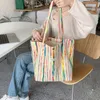 Sacs de soirée Sacs à main pour femmes 2023 Designer Crochet Beach Bag Casual avec boucle Cute Tote Stripes Shopper Rainbow Canvas Shoulder 230712