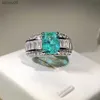 2022 NEUE Mode Smaragd Prinzessin Paraiba Paare Ring Für Frauen Doppel Voller Diamant Kristall Verlobung Jahrestag Geschenk Schmuck L230704