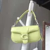 Дизайнерская сумка для кузова женщина женское плечо зеркало Quqlity Сумки ретро -аппаратное облачные сумочки Speep Soft Real Leather Baguette Uette Envelope
