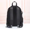 Grande capacidade masculina e mulher de alta qualidade de cor sólida Travel Backpack Bolsa Triângulo de Moda 2066