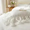 Sängkläder set grädde vit koreansk prinsessan stil seersucker tvättade bomullsrufles set täcke täcke lakan kuddar