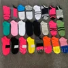 Quatre saisons chaussettes mode fille femmes coton cheville sport chaussettes confortables et de bonne qualité avec étiquettes