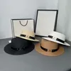 Tasarımcı resmi saman şapka kadınlar geniş kısrak kapağı erkek moda casquette c yaz üst kova şapkaları bayan tesisi kapaklar top kapak vizörleri 237143c