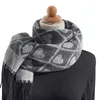 Foulards Femmes Écharpe Hiver Hijabs Glands Automne Coloré Amour Motif Châle Chaud Dames Pashmina Bandana Wraps