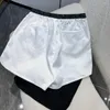 Shorts feminino Moda primavera e verão não pode faltar na peça Tom geral é lúdico ensolarado