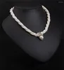 Anhänger Halsketten Charm Weiße Perle Twist Choker Hochzeit Halskette Frau Einfacher Eleganter Schmuck Trendiges Brautgeburtstagsbankettzubehör