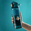 Vattenflaskor 750 ml1000ml1600 ml Tritan Materialflaska med halm Egofriendly Drable Gym Fitness Outdoor Sport Shaker Drink 230714