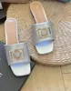 Modische Sandalen 2023, der neueste Stil, bequem, weich, für Männer und Frauen, flaches Logo, Sommer-Freizeithausschuhe, Euro 35–42