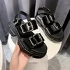 Sandálias Couro Japonês com Fivela de Metal Plataforma Feminina Preto/branco Banda Dupla Muffins Sapatos Feminino Marca Gladiadora Sandalias Mujer