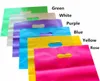 Presentförpackning 50st Partiale Color Beauty Plastic Shopping Påsar med handtag Personliga allmänna butikskläder Skor Packaging Pouches 230713