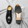 S Classic Men Derby Vérine en cuir en dentelle à orteil ordinaire Chaussures de robe de bureau à la main pour le mariage extérieur Footaa Dre Shoe