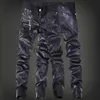 Herrbyxor nya mode män läder byxor lapptäcke casual mager mäns motorcykel jeans högkvalitativa herrarna smala byxor jeans storlek 2836 J230714