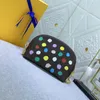 Borse cosmetiche X YK Multicolor Paint Dots Petite Malle Designer Womens Luxury Cross Body Yayoi Kusama Borsa a tracolla Catene Borse Borsa cosmetica dhgate