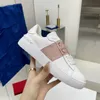 Étalons ouverts Sneaker Studs sur des chaussures de bande pour femmes en cuir blanc plate-forme de pointe baskets épaisses de bas de bases entraîneurs mode décontracté