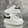 Nowe najlepsze luksusowe buty modowe The Four Seasons Sneakers Lace-Up Canvas Treners Haftery Street Style Stars Patches Size 35-46 XSD221105