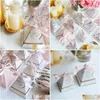 Prezent Wrap Europe Triangar Piramid Style Candy Box Wedding Favors Party Dostawy papierowych pudełka z kartą z podziękowaniami T200115 Drop dh2zu