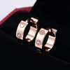 Золотые серьги серебряные серьги -серьги -задумчики дизайнеры ювелирных изделий для женщин.